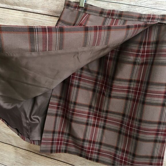 CHARTER CLUB WRAP SKIRT IN BROWN PLAID WOOL - Picture 6 of 6